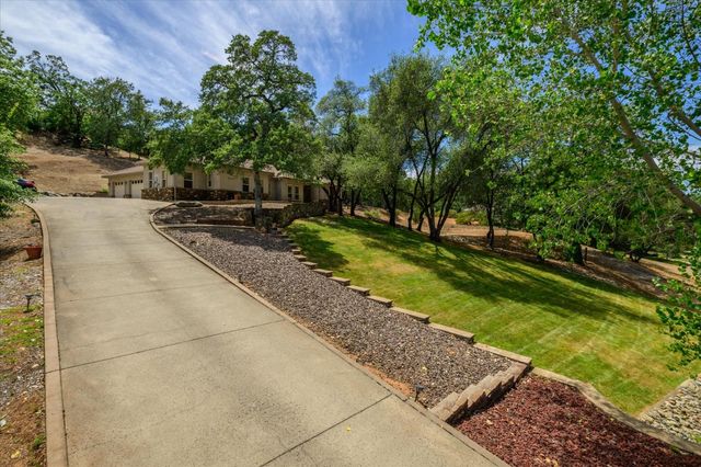 2310 Fieldstone Dr, Placerville, CA 95667