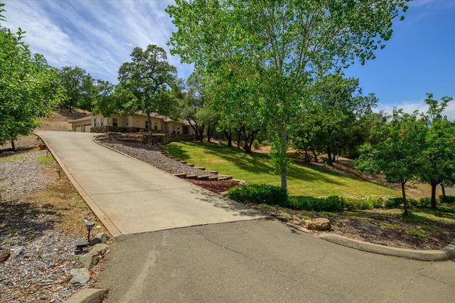 2310 Fieldstone Dr, Placerville, CA 95667