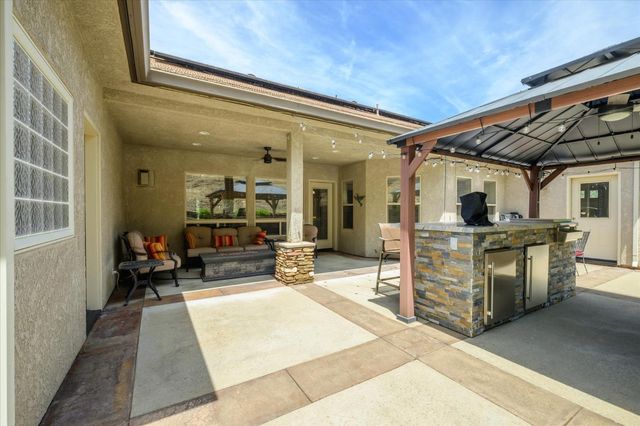 2310 Fieldstone Dr, Placerville, CA 95667