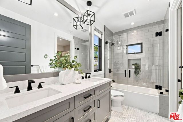 1348 S Burnside Avenue, Los Angeles, CA 90019