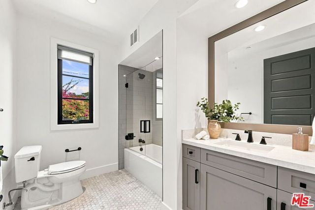 1348 S Burnside Avenue, Los Angeles, CA 90019