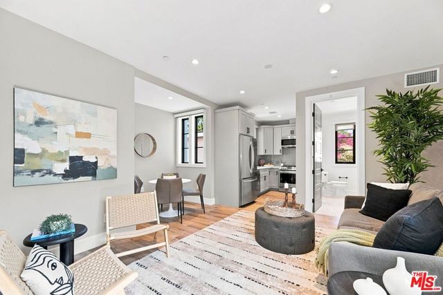 1348 S Burnside Avenue, Los Angeles, CA 90019