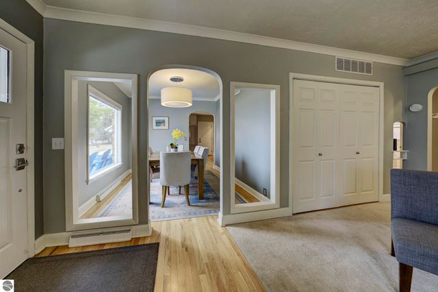 10220 S West Bay Shore Drive, Traverse City, MI 49684