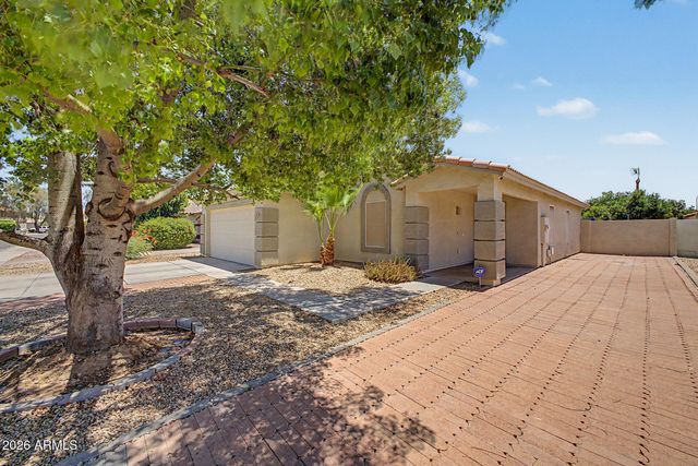 7395 W RANCHO Drive, Glendale, AZ 85303