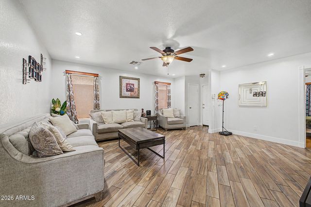 7395 W RANCHO Drive, Glendale, AZ 85303