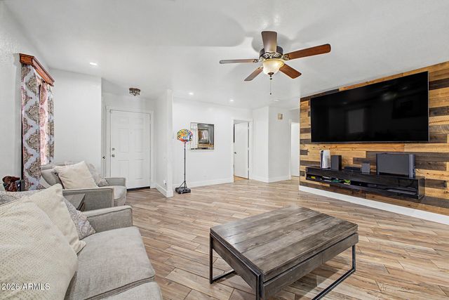 7395 W RANCHO Drive, Glendale, AZ 85303