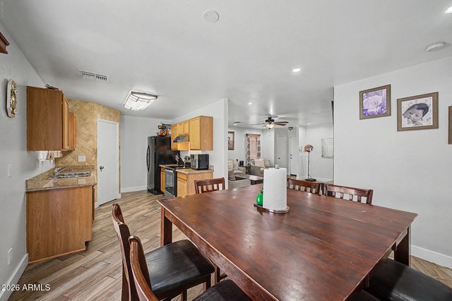 7395 W RANCHO Drive, Glendale, AZ 85303
