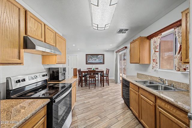 7395 W RANCHO Drive, Glendale, AZ 85303