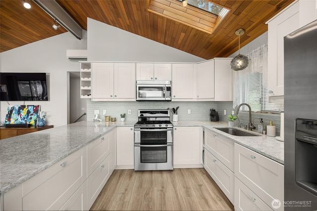 285 Harrington, Coupeville, WA 98239