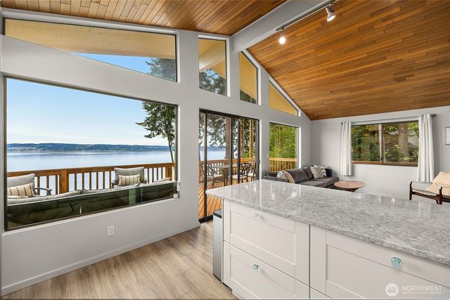 285 Harrington, Coupeville, WA 98239