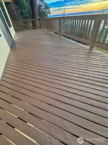 285 Harrington, Coupeville, WA 98239