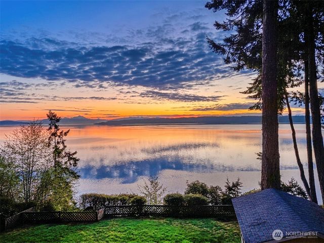 285 Harrington, Coupeville, WA 98239