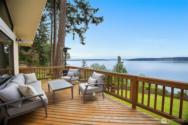 285 Harrington, Coupeville, WA 98239