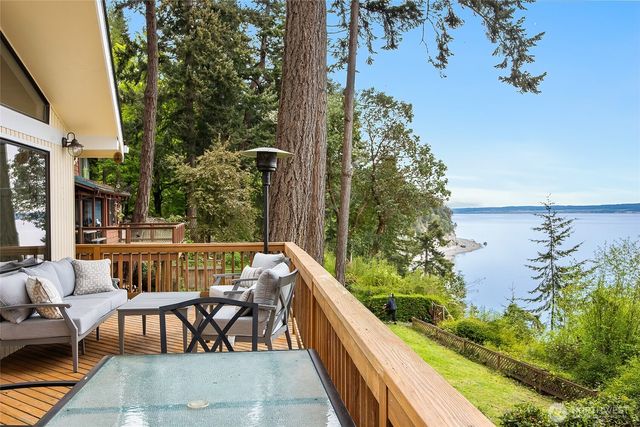 285 Harrington, Coupeville, WA 98239