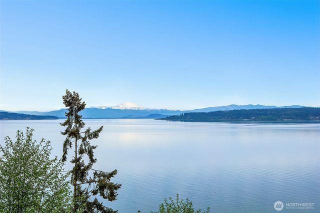 285 Harrington, Coupeville, WA 98239