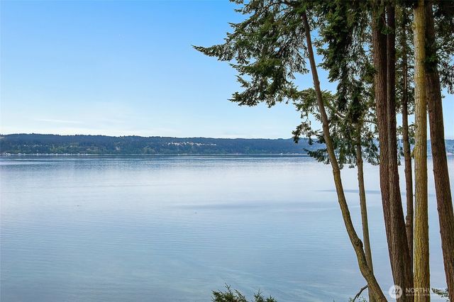 285 Harrington, Coupeville, WA 98239
