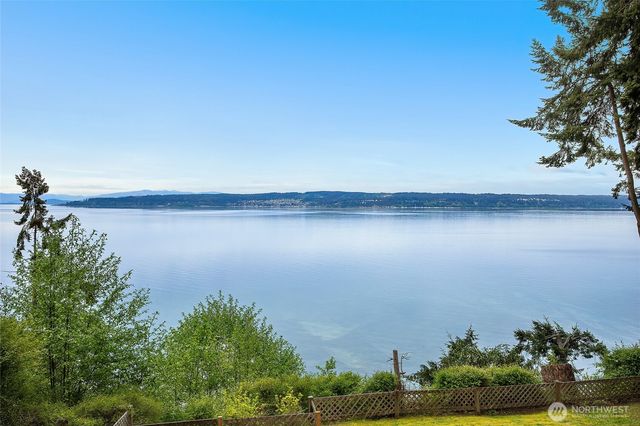 285 Harrington, Coupeville, WA 98239