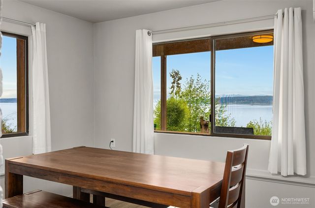 285 Harrington, Coupeville, WA 98239