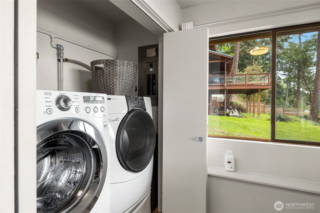 285 Harrington, Coupeville, WA 98239