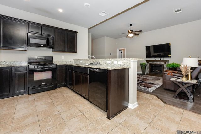 4602 Sugar Hollow Ln, Addis, LA 70710