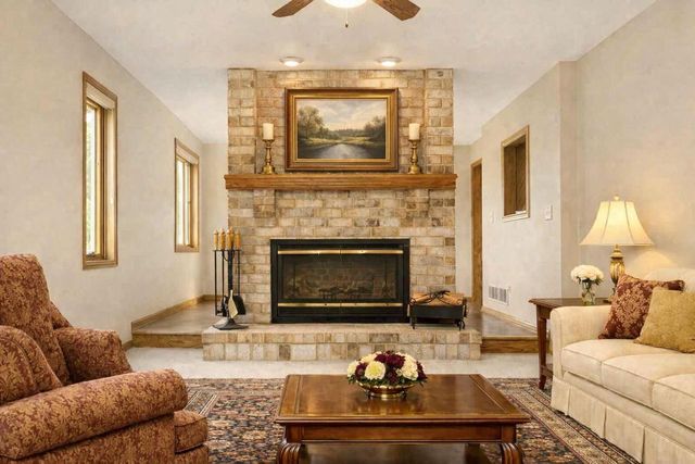 W291S6773 East Woods COURT, Mukwonago, WI 53149