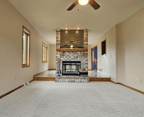 W291S6773 East Woods COURT, Mukwonago, WI 53149