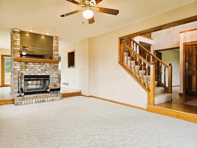 W291S6773 East Woods COURT, Mukwonago, WI 53149