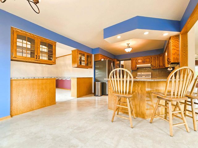 W291S6773 East Woods COURT, Mukwonago, WI 53149