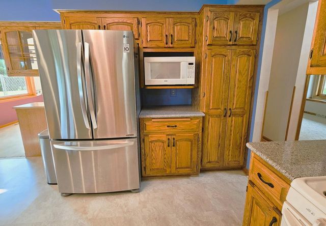 W291S6773 East Woods COURT, Mukwonago, WI 53149