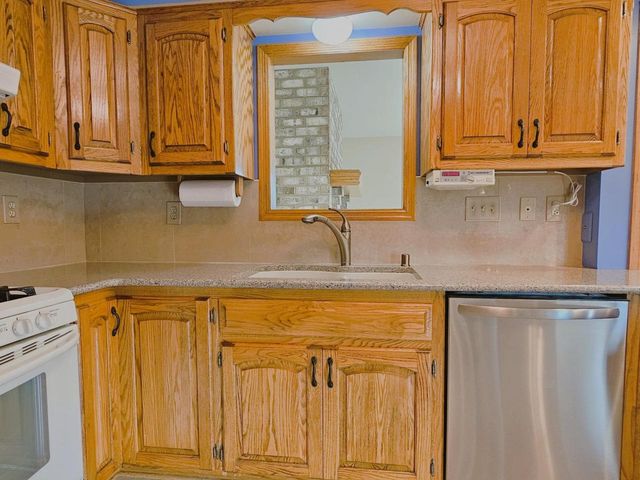 W291S6773 East Woods COURT, Mukwonago, WI 53149