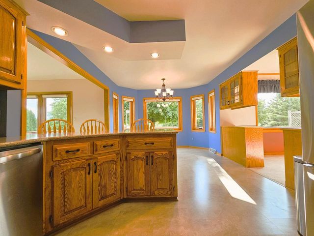 W291S6773 East Woods COURT, Mukwonago, WI 53149