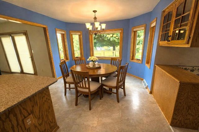 W291S6773 East Woods COURT, Mukwonago, WI 53149