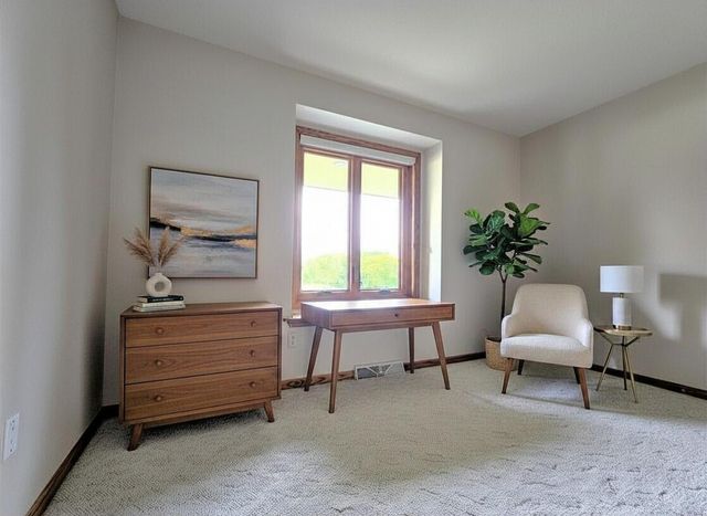 W291S6773 East Woods COURT, Mukwonago, WI 53149