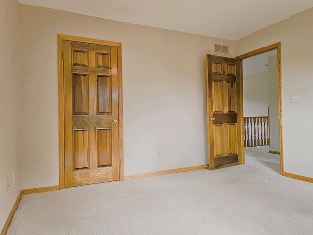 W291S6773 East Woods COURT, Mukwonago, WI 53149