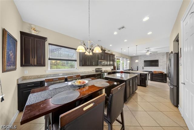 3330 Banyon Hollow LOOP, North Fort Myers, FL 33903