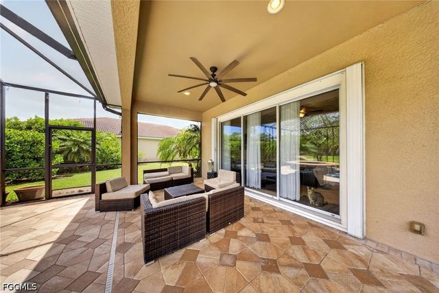 3330 Banyon Hollow LOOP, North Fort Myers, FL 33903