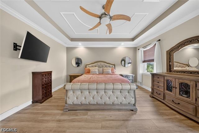 3330 Banyon Hollow LOOP, North Fort Myers, FL 33903
