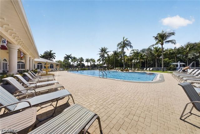 3330 Banyon Hollow LOOP, North Fort Myers, FL 33903