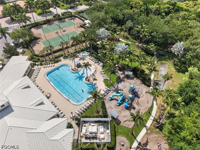 3330 Banyon Hollow LOOP, North Fort Myers, FL 33903