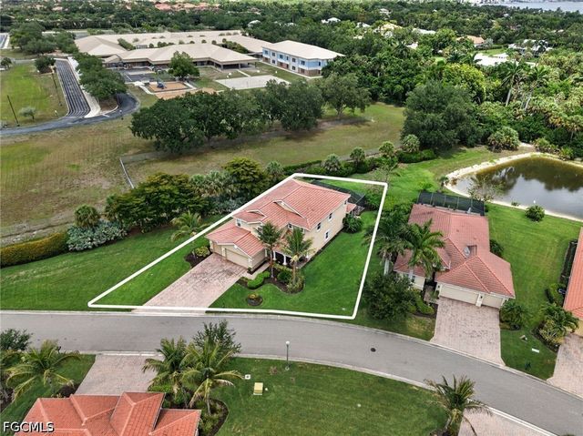 3330 Banyon Hollow LOOP, North Fort Myers, FL 33903