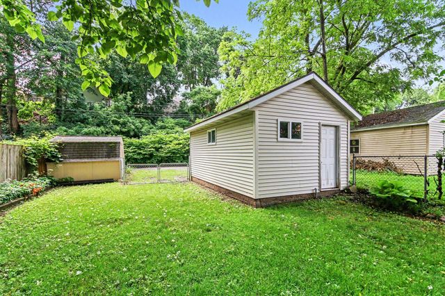 47 Carlton Avenue Se, City Of Grand Rapids, MI 49506