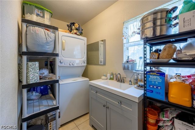 4201 6th ST W, Lehigh Acres, FL 33971