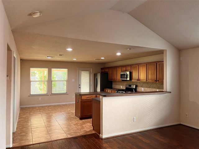 174 Fairwind Trail Drive, The Woodlands, TX 77385