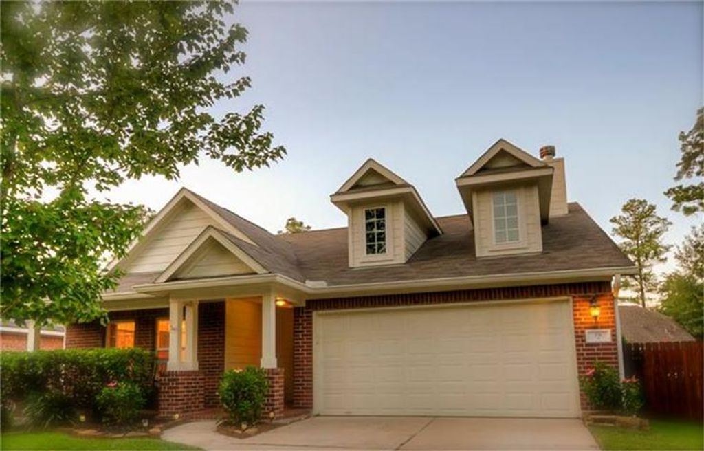 174 Fairwind Trail Drive, The Woodlands, TX 77385