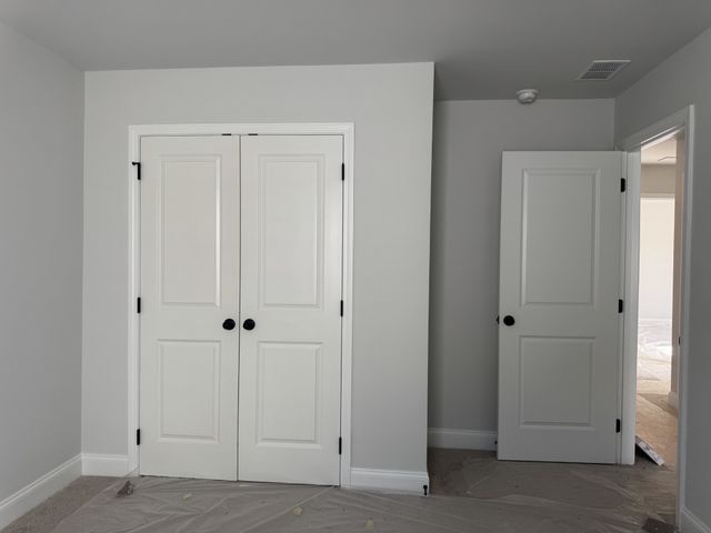 132 Dahlia Dr, La Vergne, TN 37086