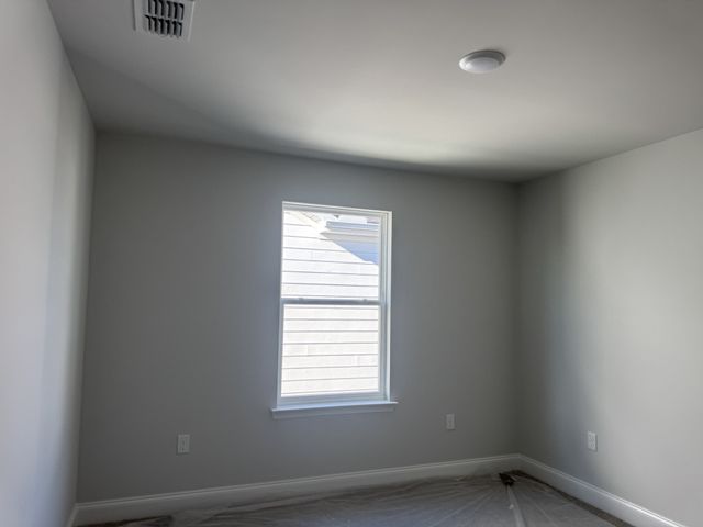 132 Dahlia Dr, La Vergne, TN 37086