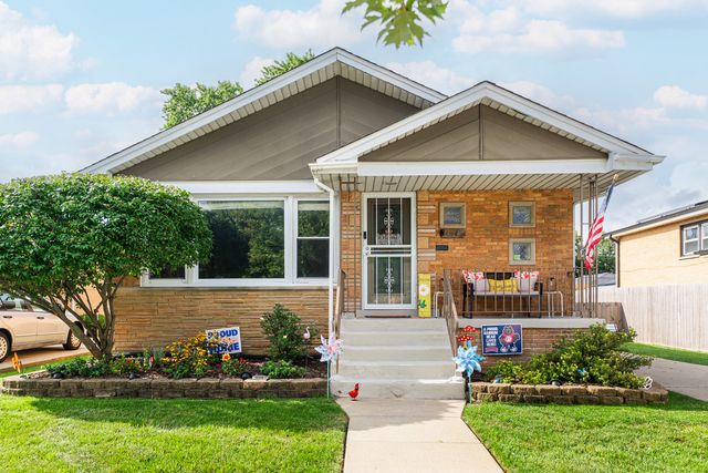4617 W 100th Place, Oak Lawn, IL 60453