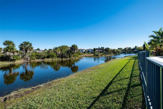 11475 E Watercrest Cir E, Parkland, FL 33076