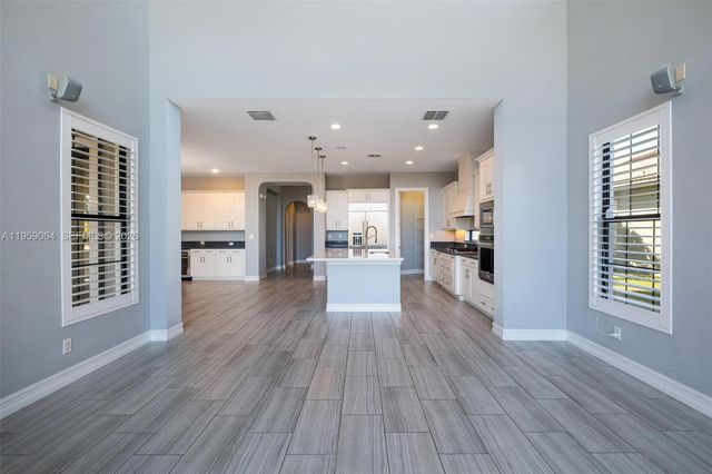 11475 E Watercrest Cir E, Parkland, FL 33076