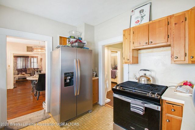 922 E Michigan Avenue, East Lansing, MI 48823